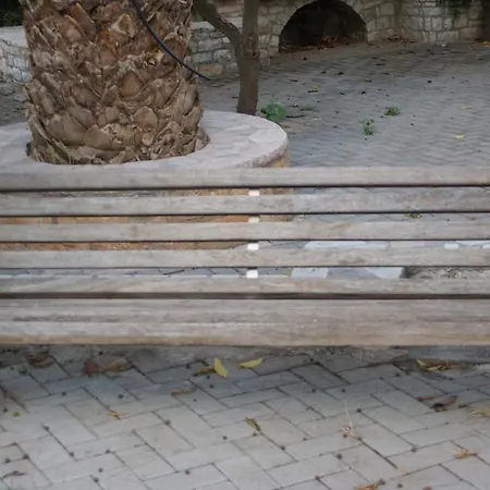 Christina טולון