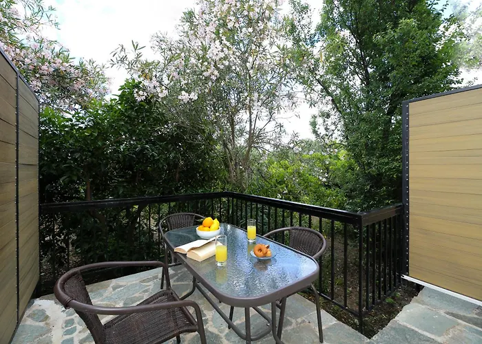 Christina Apartman *