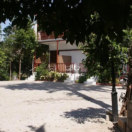 Διαμέρισμα Christina Τολό